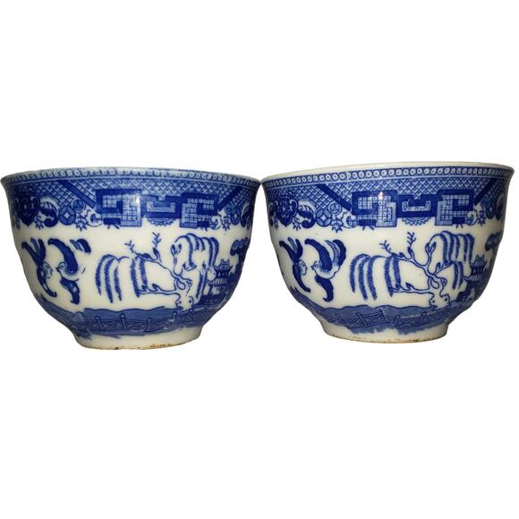 Vintage Set of 2 Blue Willow Porcelain Tea Cups Made in Japan - Picture 10 of 10